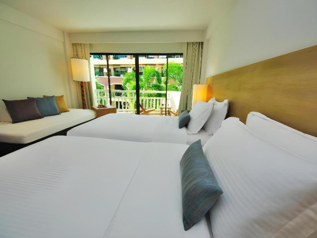 Ramada By Wyndham Phuket Southsea Hotel Karon Exterior photo