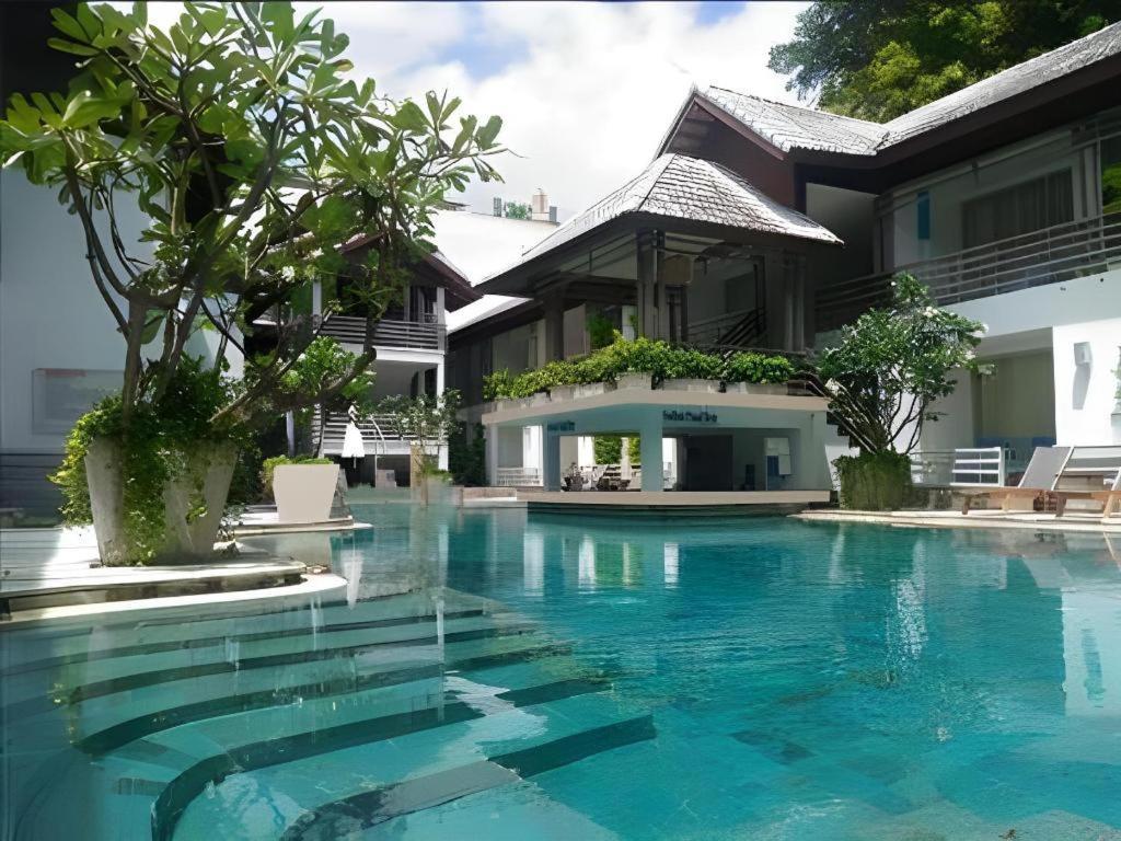 Ramada By Wyndham Phuket Southsea Hotel Karon Exterior photo